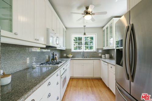 12259 Hartsook St, North Hollywood CA  91607-3054 exterior