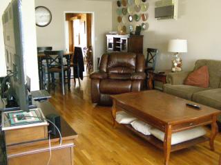 548 Yale Ave, Fullerton CA  92831-2738 exterior