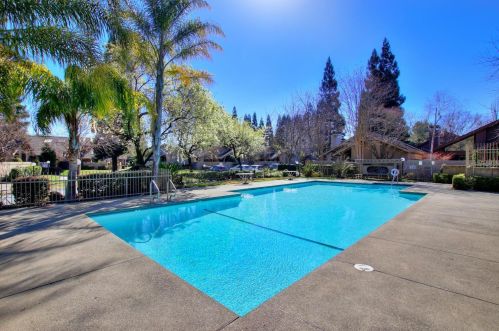 2021 Discovery Village Ln, Rancho Cordova CA  95670-3065 exterior