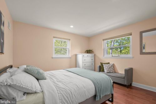 3248 Brandy Ct, Falls Church VA  22042-3704 exterior