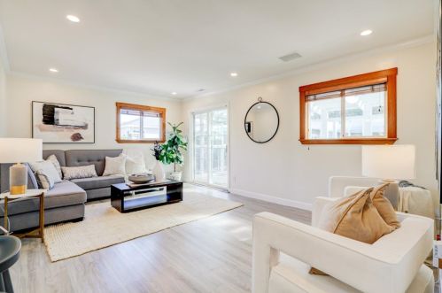 101 De Soto Way, San Bruno CA  94066-4719 exterior