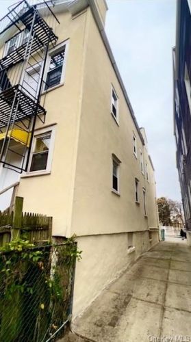 18 Monroe St, Mount Vernon NY  10550-3663 exterior