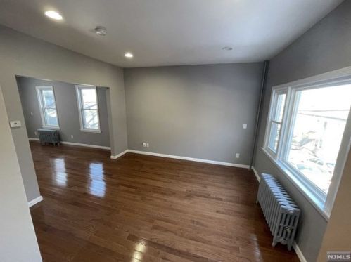 17 White St, Paterson NJ  07522-1534 exterior