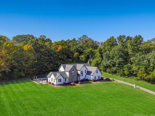 39 Deer Run Rd, Durham, CT 06422-2622