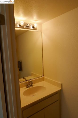 75 Shelter Ct, West Pittsburg, CA 94565-3066