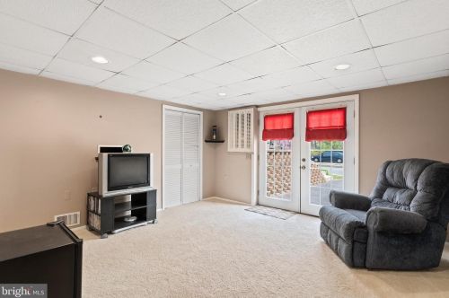 9 Conley Ln, Etters PA  17319-9015 exterior