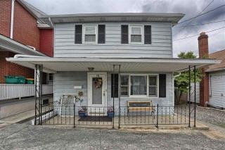 13 Duke St, Swatara, PA 17033-1951