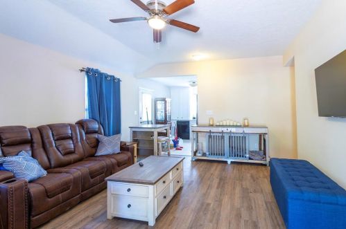 1602 Pacific St, Conroe TX  77301-1937 exterior