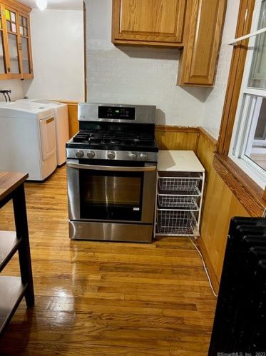 38 Mercer St, United States Coast Guard Ac, CT 06320-5622