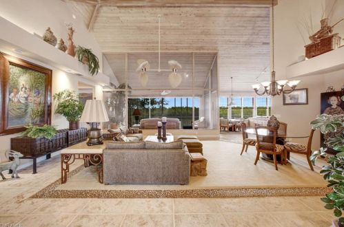 5601 Queens Kew, Bonita Springs FL  34134-3802 exterior