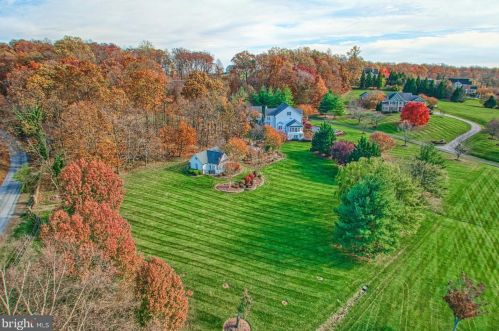 40280 Spectacular Bid Pl, Leesburg VA  20176-7173 exterior
