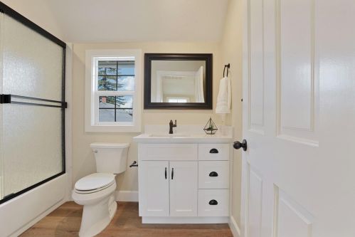 209 Forrest Ave, Lodi CA 95240-1019 exterior