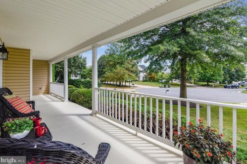 527 Rugby Ct, Purcellville VA  20132-3415 exterior