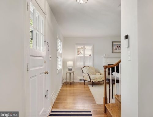 4339 Alton Pl, Washington, DC 20016-2019