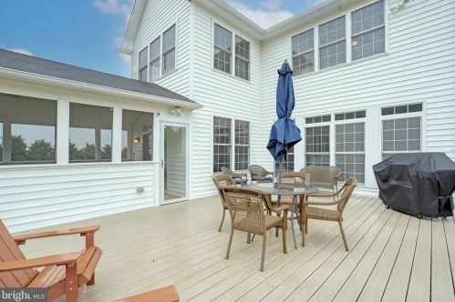 42104 Glynn Tarra Pl, Leesburg VA  20176-5478 exterior