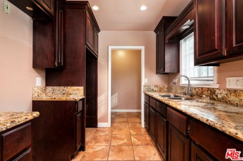 16712 Pannes Ave, Compton CA  90221-5147 exterior