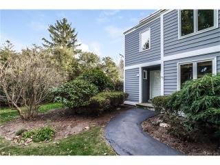 1 Castle Rock, Branford CT  06405-4456 exterior