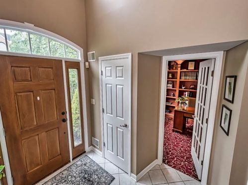 2520 Appletree Dr, Pittsburgh, PA 15241-2587