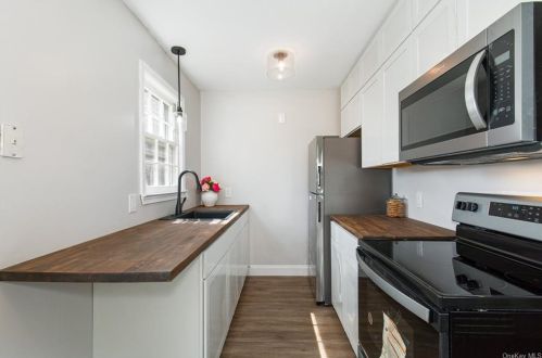 312 Spackenkill Rd, Poughkeepsie NY  12603-5318 exterior