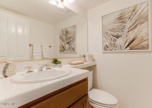 232 Valero Cir, Calabasas CA  91377-5552 exterior