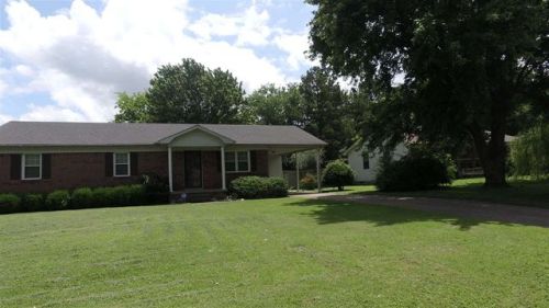 2138 Ellen Dr, Dyersburg, TN 38024-1825