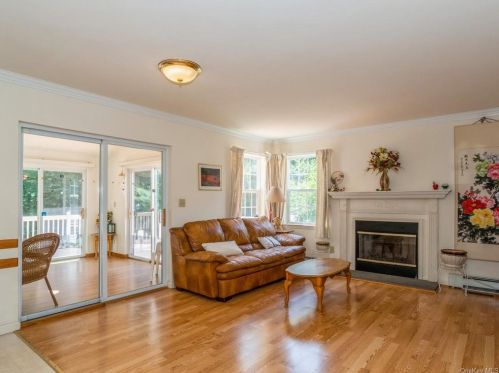 21 Sycamore Way, Poughkeepsie NY  12603-5684 exterior