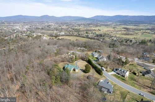 390 Forest Hills Dr, Richmond National Battlefiel VA  22835-9107 exterior