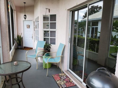 1728 Pebble Beach Blvd, Ruskin, FL 33573-5714