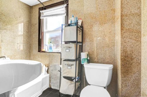 26-13 9th St, Long Island City NY  11102-3935 exterior