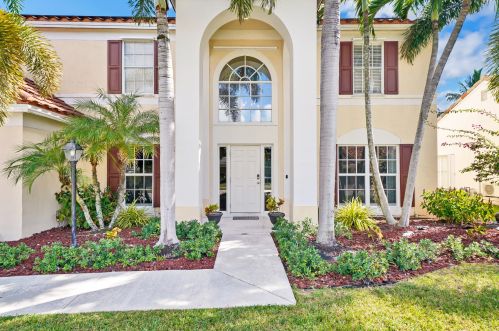 10233 Hunt Club Ln, West Palm Beach, FL 33418-4571