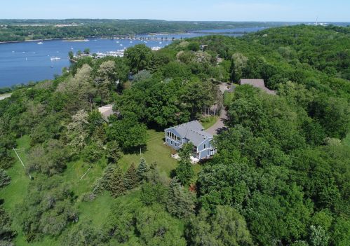 7 Birkmose Park, Hudson WI  54016-2286 exterior