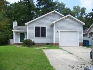 2811 Copenhagen Dr, Fayetteville NC  28301-3323 exterior