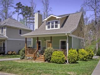 14 Lamar Ave, Asheville, NC 28803-8608