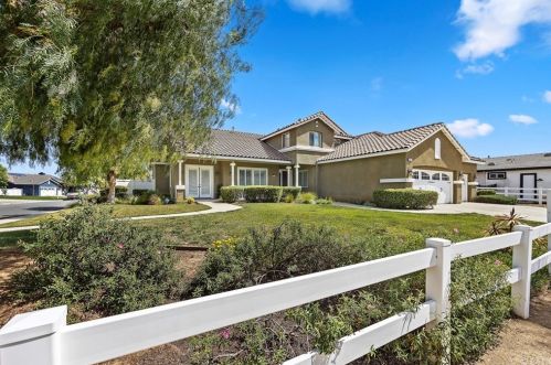 32004 Wesley St, Wildomar, CA 92595-9738