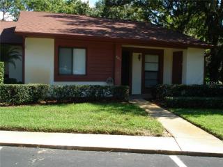 7611 Greystone Dr, Port Richey, FL 34667-3044
