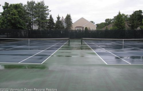 20 Plymouth Ct, Jackson Twp NJ  08527-6415 exterior