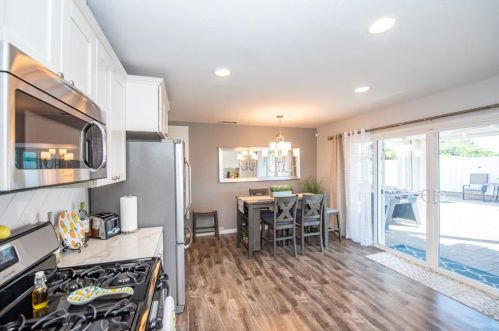 1031 Gale St, Escondido CA  92027-1230 exterior