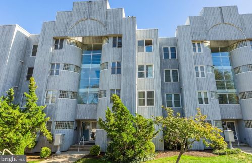 5211 Le Parc Dr, Wilmington, DE 19809-2767