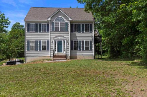 8 Davlynn Dr, Northwood, NH 03261-4336