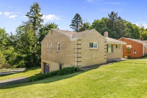 3549 Wallace Dr, Pittsburgh, PA 15227-4445