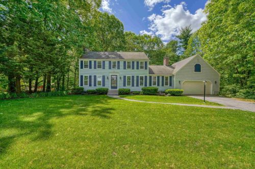 10 Brier Ln, Derry, NH 03038-4844