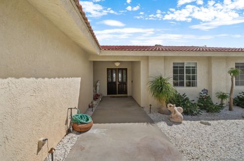 9721 Siwanoy Dr, Desert Hot Springs CA  92240-1330 exterior