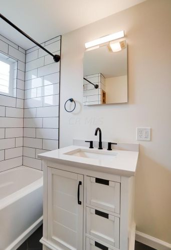 1410 White Rd, Darbydale OH  43123-8997 exterior