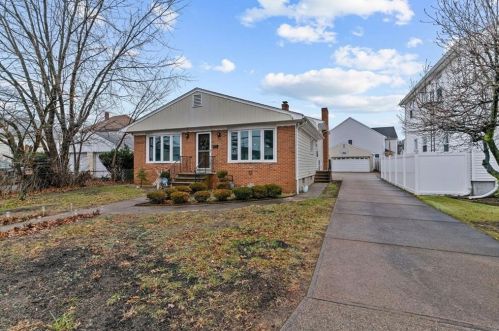 225 Langdon St, Providence, RI 02904-1138