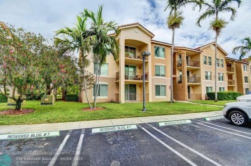 703 Villa Cir, Boynton Beach, FL 33435-8914