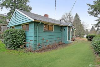 5151 Augusta St, Seattle, WA 98178-2856