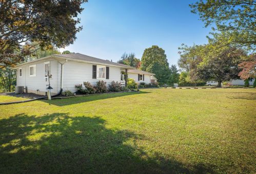 15936 Wooster Rd, Mount Vernon OH  43050-9764 exterior