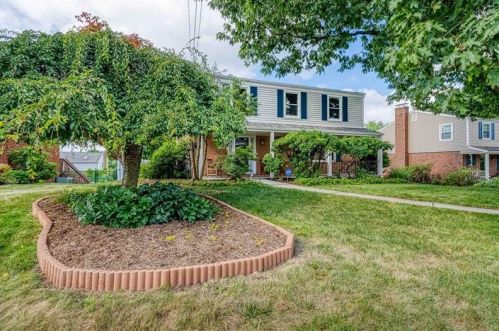 113 Highlander Heights Dr, Glenshaw, PA 15116-2533