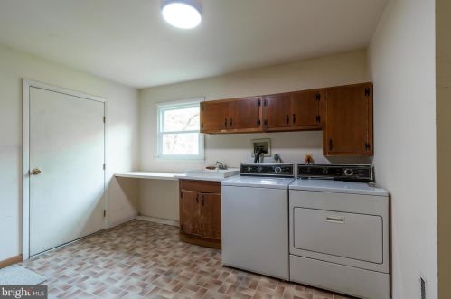 2861 Princeton Pike, Lawrence Township NJ  08648-3222 exterior