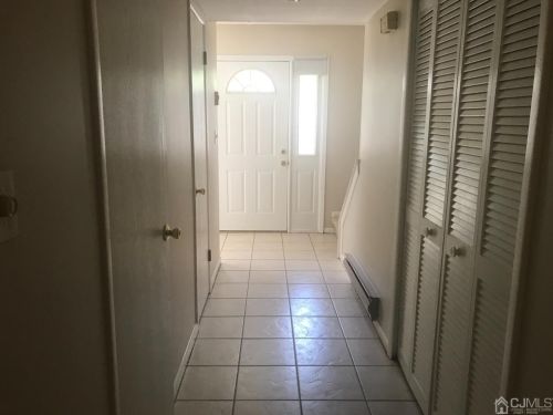 12 Lawry Ct, East Brunswick, NJ 08816-5608
